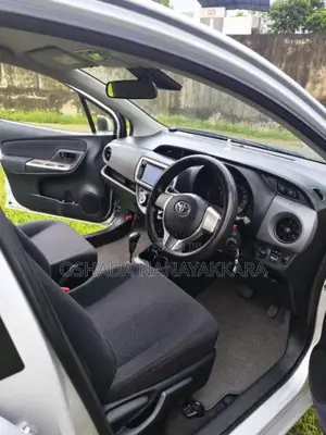 Toyota Vitz Safety 2016 Car (Used)
