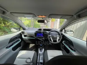 Toyota Aqua 2012 Car (Used)