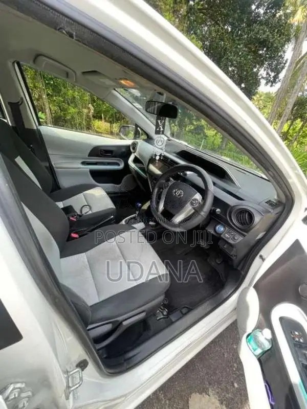 Toyota Aqua 2012 Car (Used)