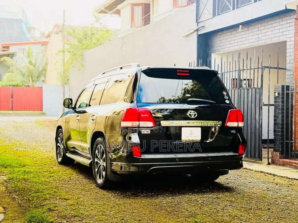 Toyota LAND CRUISER ZX 2010 SUV (Used)