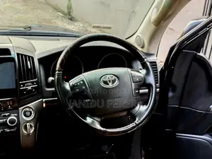 Toyota LAND CRUISER ZX 2010 SUV (Used)