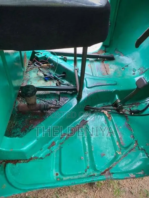 Bajaj 2 Stroke 1998 Three Wheel (Used)