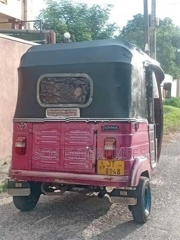 Bajaj RE 2004