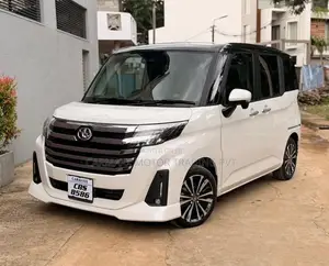 Toyota Roomy Custom GT Turbo 2025
