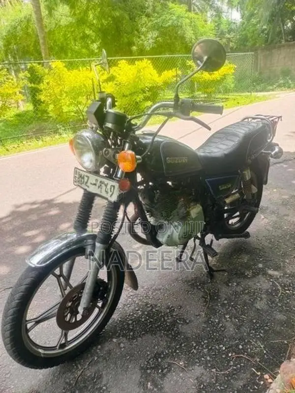 Suzuki GN 125 2005