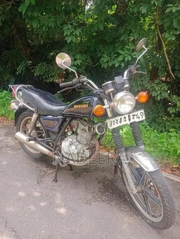 Suzuki GN 125 2005
