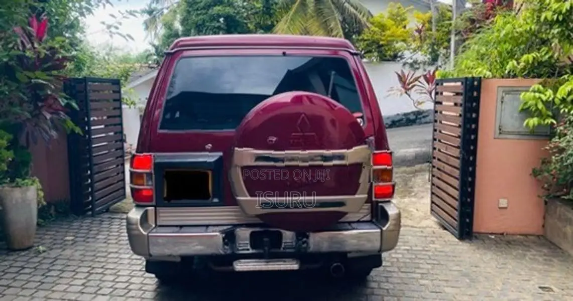 Mitsubishi Pajero 1999