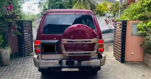 Mitsubishi Pajero 1999