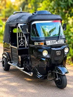 Bajaj RE 2016