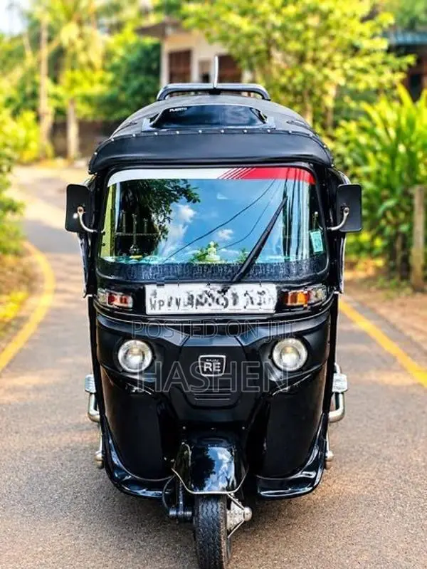 Bajaj RE 2016