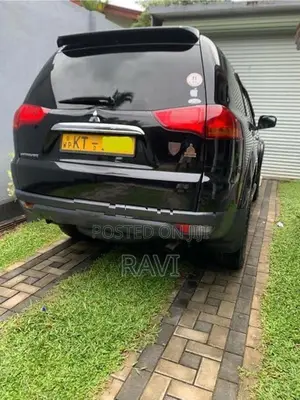 Mitsubishi Montero Sport 2011
