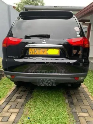 Mitsubishi Montero Sport 2011