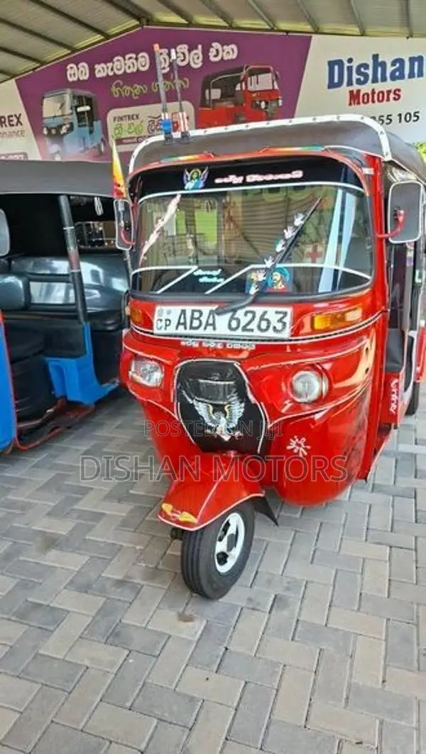 Bajaj RE 4Strok 2015