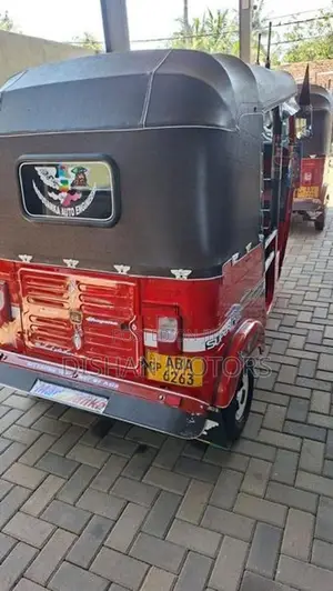 Bajaj RE 4Strok 2015