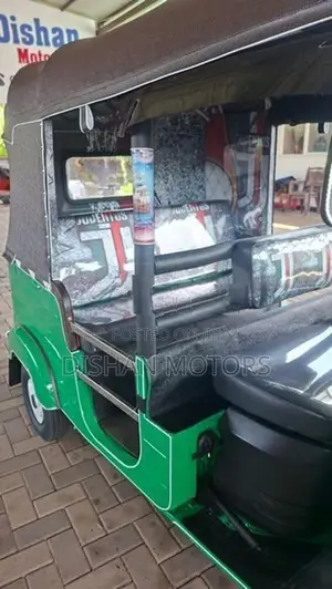 Bajaj RE 4 Stroke 2017