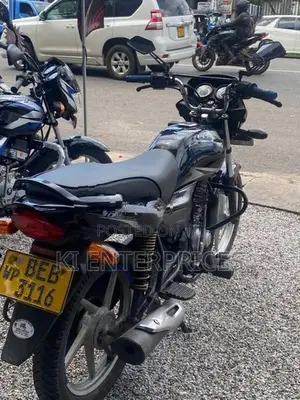 Bajaj Platina 100 2018