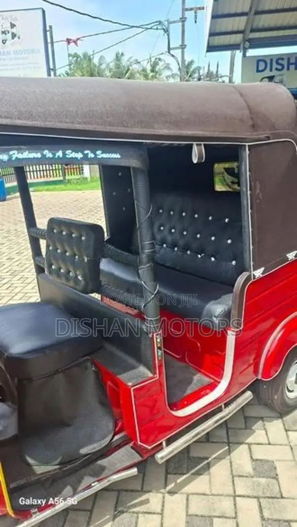 Bajaj RE 4Strok 2015