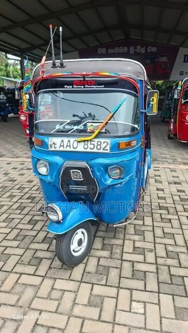 Bajaj RE 4Strok 2014