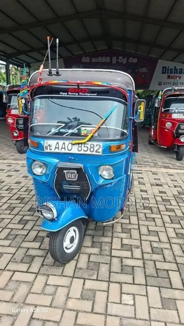 Bajaj RE 4Strok 2014