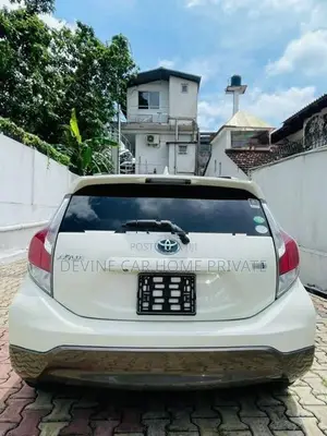 Toyota Aqua 2015