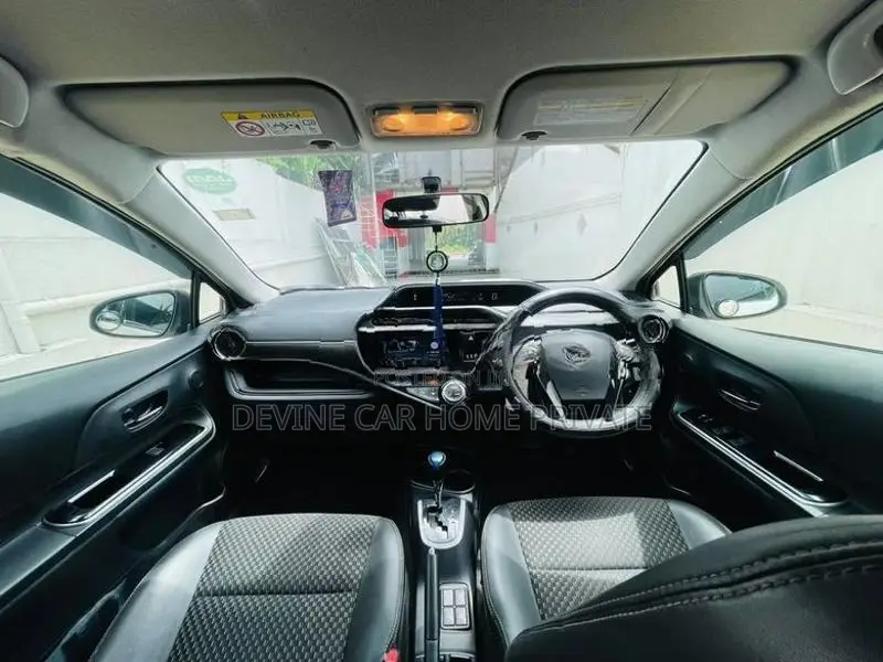 Toyota Aqua 2015