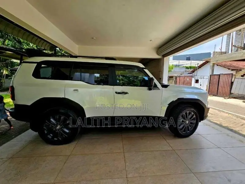 Toyota Land Cruiser ZX Diesel 2025