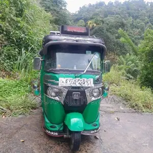 Bajaj RE 2015