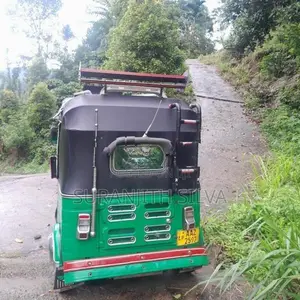 Bajaj RE 2015