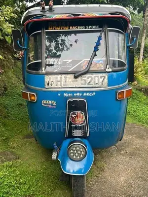 Bajaj RE 2002
