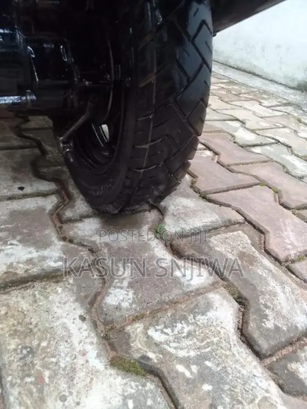 Bajaj Kristal 2008