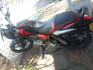 Bajaj V15 2018