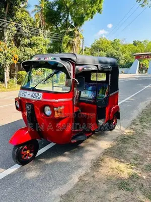Bajaj RE 2010