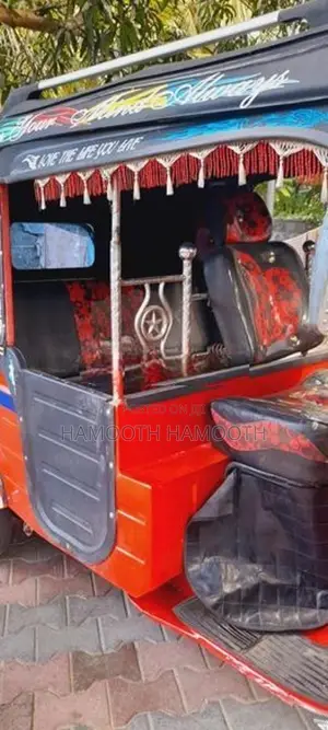 Bajaj RE 1999