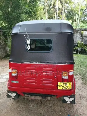 Bajaj RE 2011