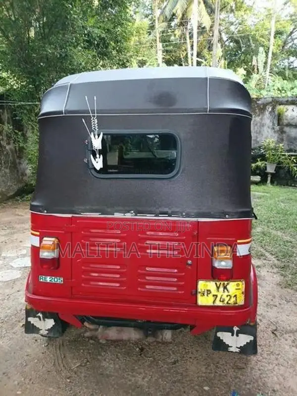 Bajaj RE 2011