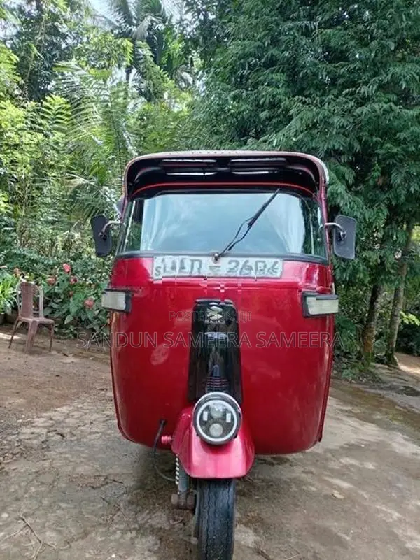 Bajaj RE 2005