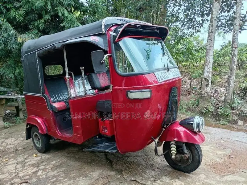 Bajaj RE 2005