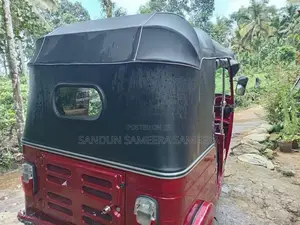 Bajaj RE 2005