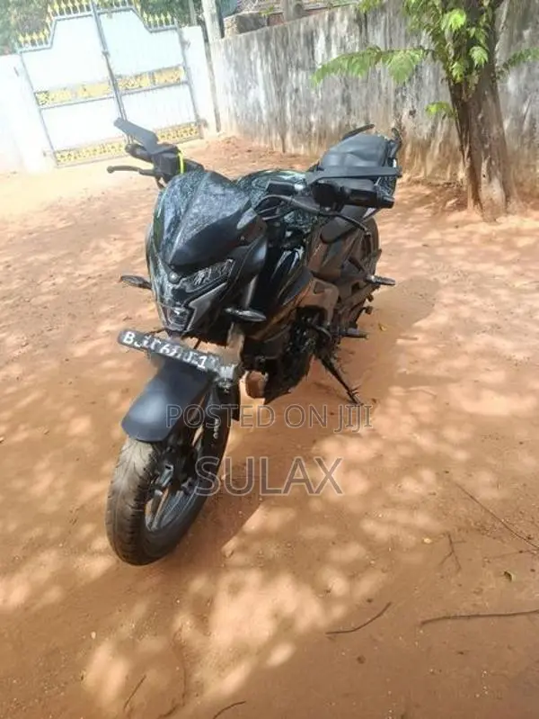 Bajaj Pulsar NS200 2025