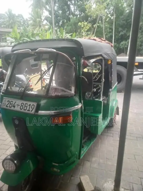Bajaj RE 2004