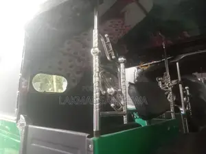 Bajaj RE 2004
