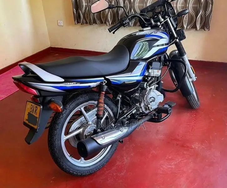 Bajaj CT100 2026
