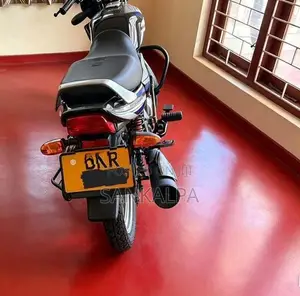 Bajaj CT100 2026