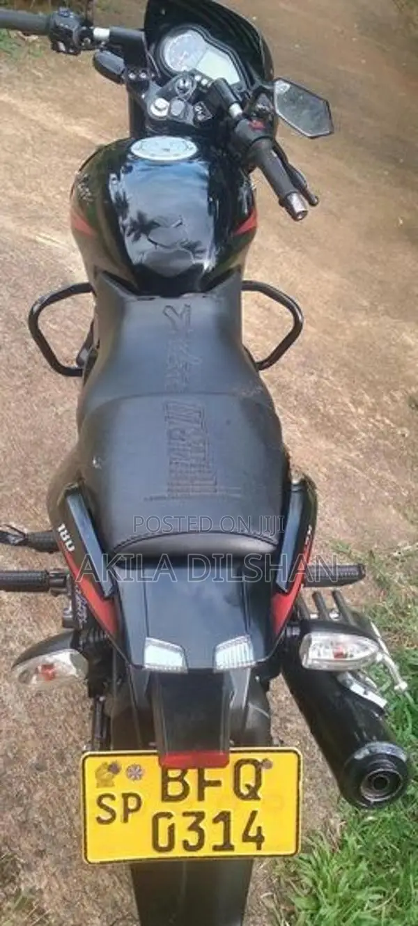 Bajaj Pulsar 180 Twin Disc 2017
