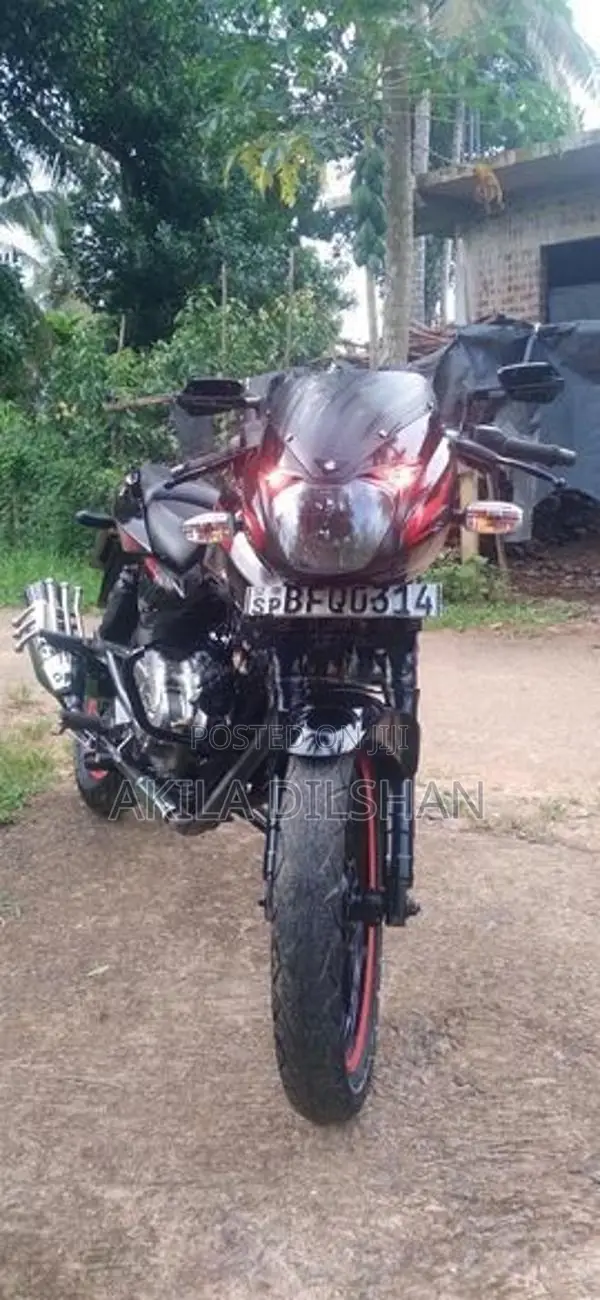 Bajaj Pulsar 180 Twin Disc 2017