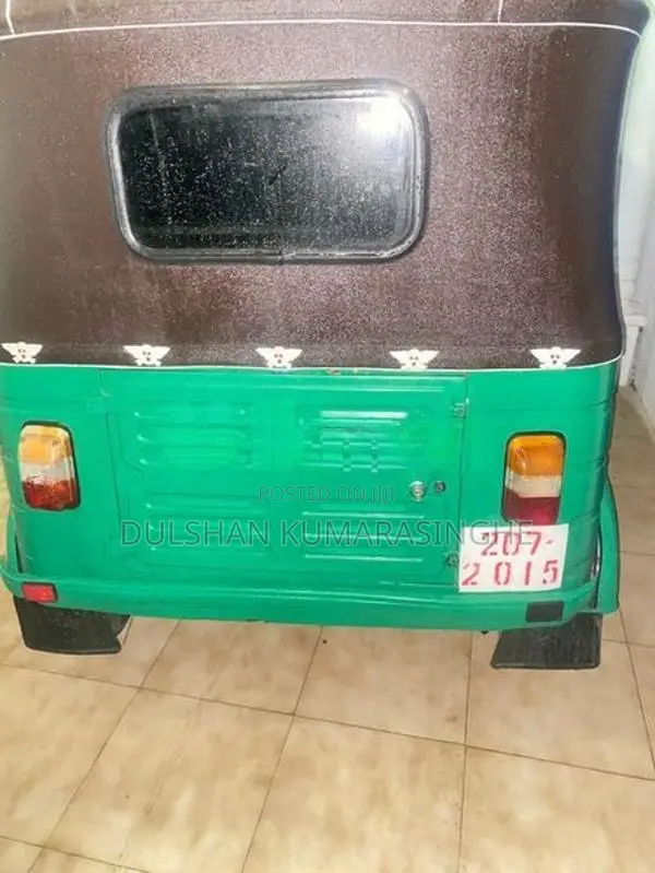 Bajaj RE 2005