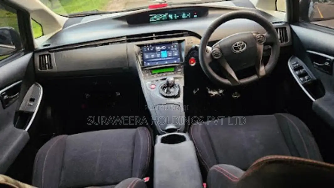 Toyota Prius GS 2011