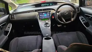 Toyota Prius GS 2011