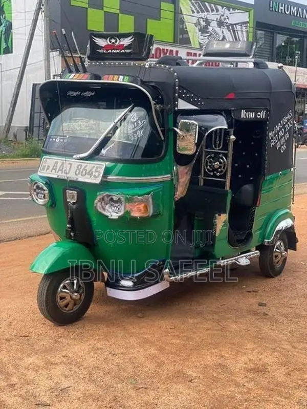 Bajaj RE 2013