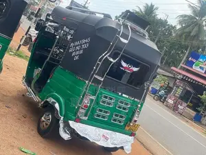 Bajaj RE 2013